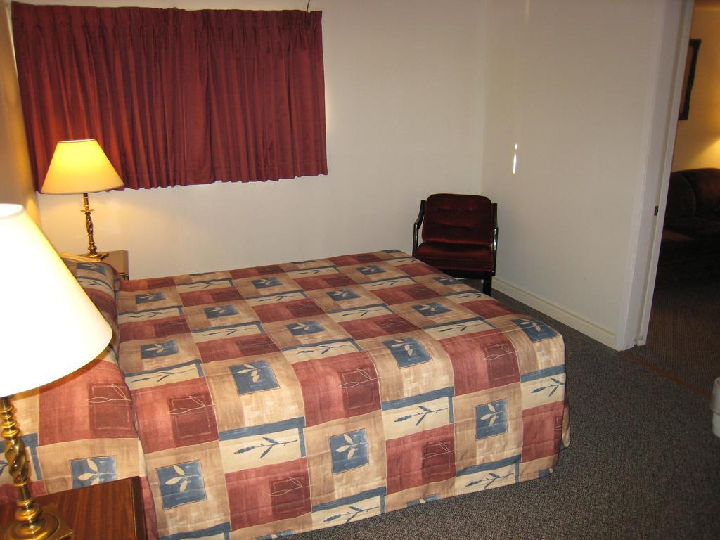 Downtowner Motor Inn Creston Δωμάτιο φωτογραφία
