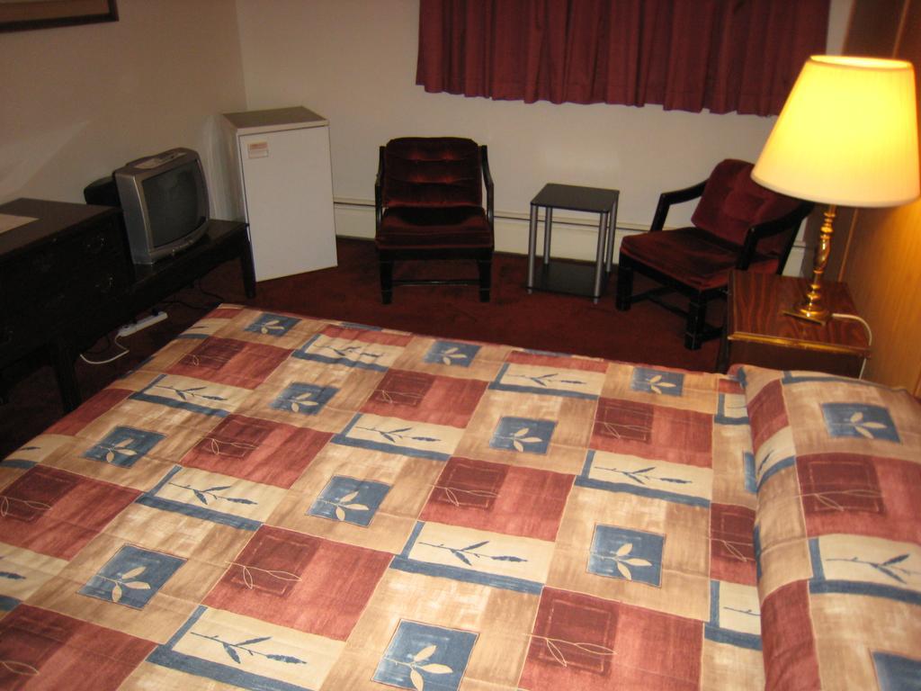 Downtowner Motor Inn Creston Δωμάτιο φωτογραφία