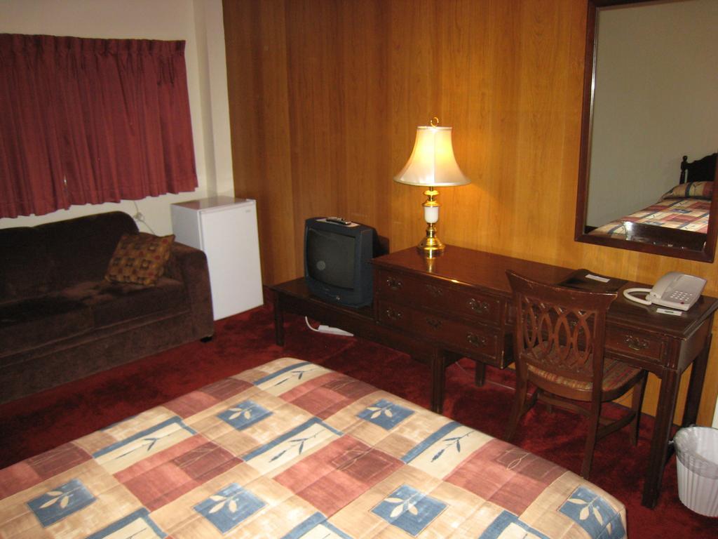 Downtowner Motor Inn Creston Δωμάτιο φωτογραφία