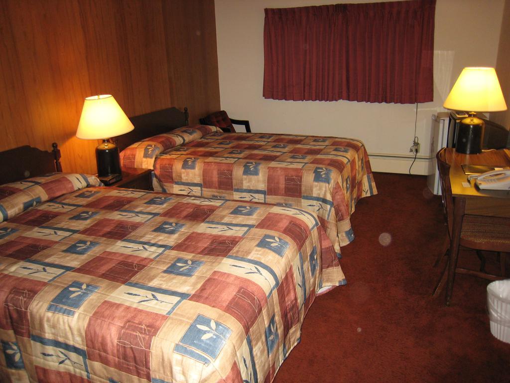 Downtowner Motor Inn Creston Δωμάτιο φωτογραφία