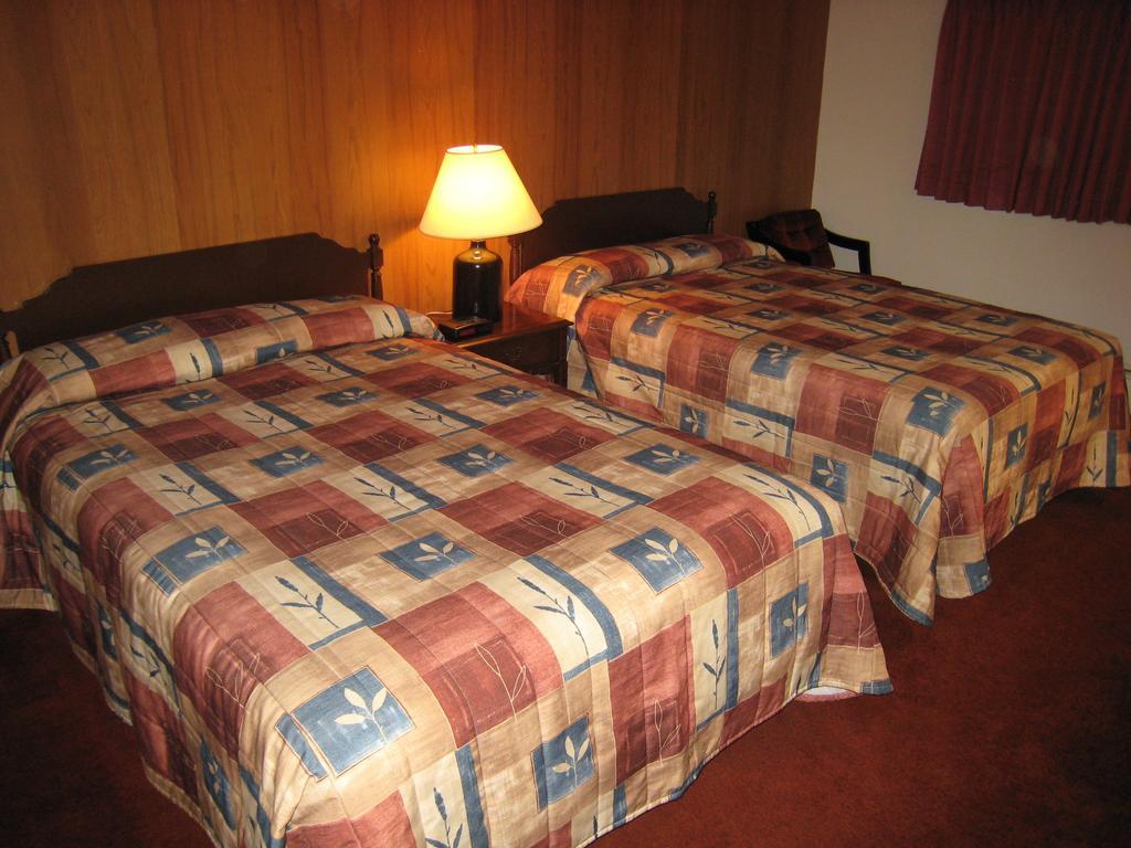 Downtowner Motor Inn Creston Δωμάτιο φωτογραφία